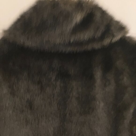 JENNIFER LOPEZ FOR KOHL'S FAUX FUR - Picture 5 of 9